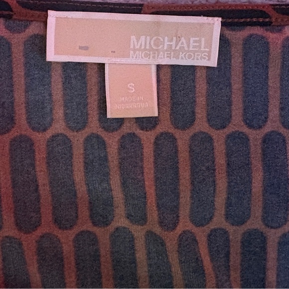 Michael Kors Chain-Link V-Neck Blouse - Picture 4 of 7